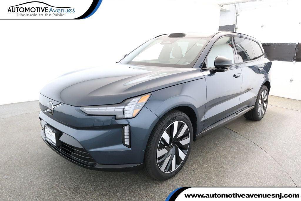used 2025 Volvo EX90 car, priced at $59,495