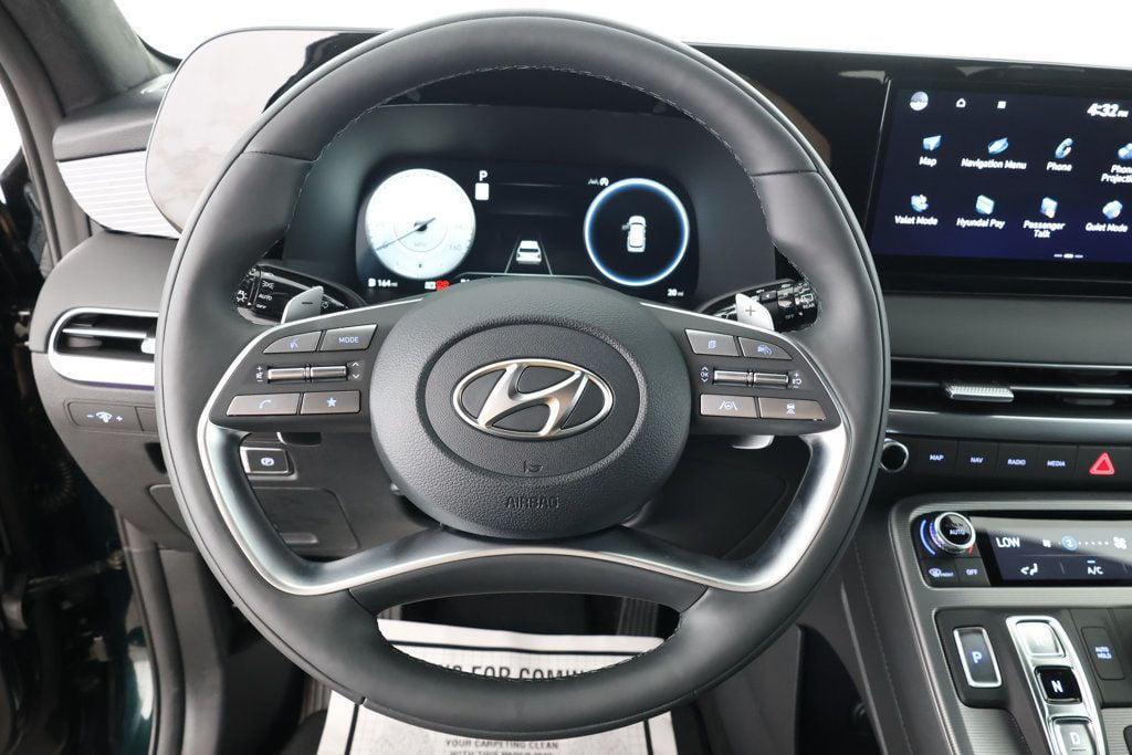 used 2025 Hyundai Palisade car, priced at $44,995