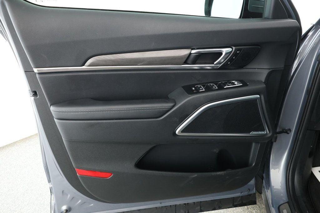 used 2024 Kia Telluride car, priced at $43,395