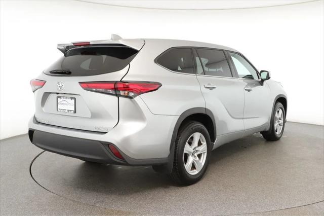 used 2021 Toyota Highlander car, priced at $31,195