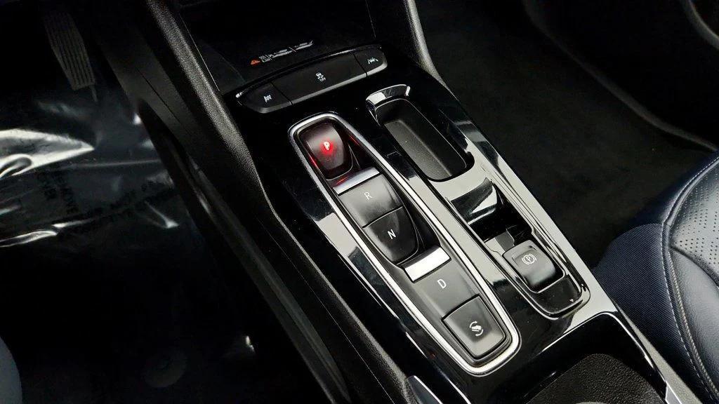 used 2022 Chevrolet Bolt EUV car, priced at $15,995