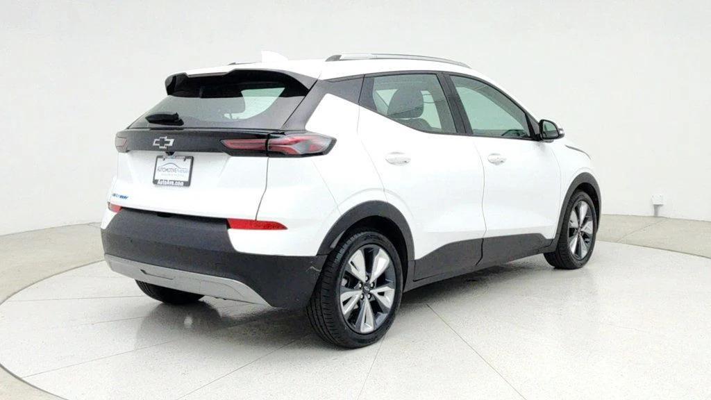 used 2022 Chevrolet Bolt EUV car, priced at $15,995