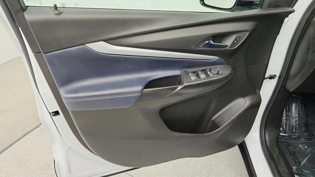 used 2022 Chevrolet Bolt EUV car, priced at $15,995