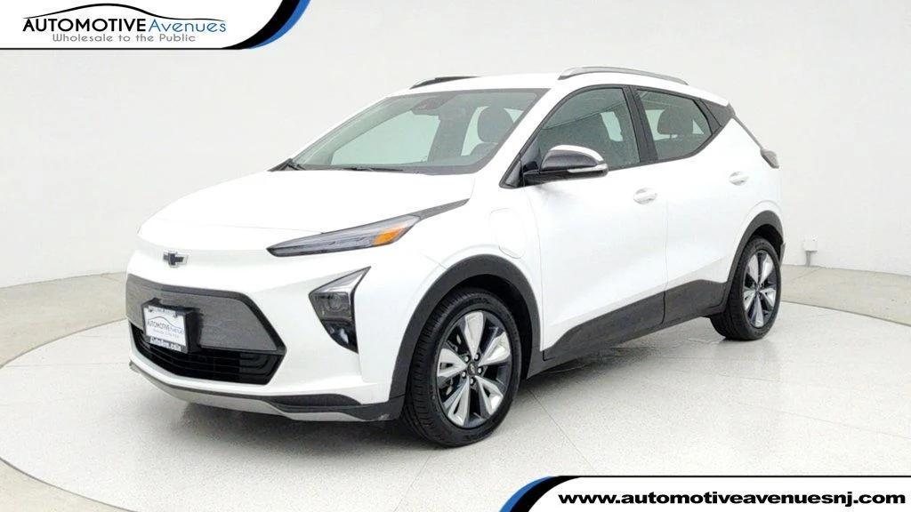 used 2022 Chevrolet Bolt EUV car, priced at $15,995