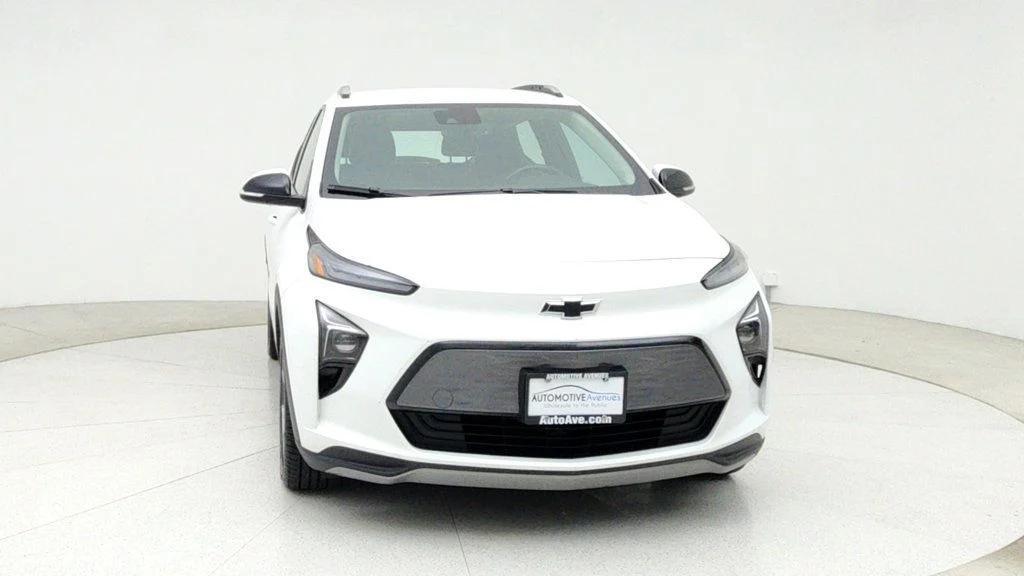 used 2022 Chevrolet Bolt EUV car, priced at $15,995