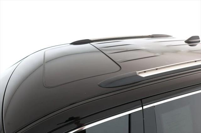 used 2022 Jeep Grand Cherokee car, priced at $27,195
