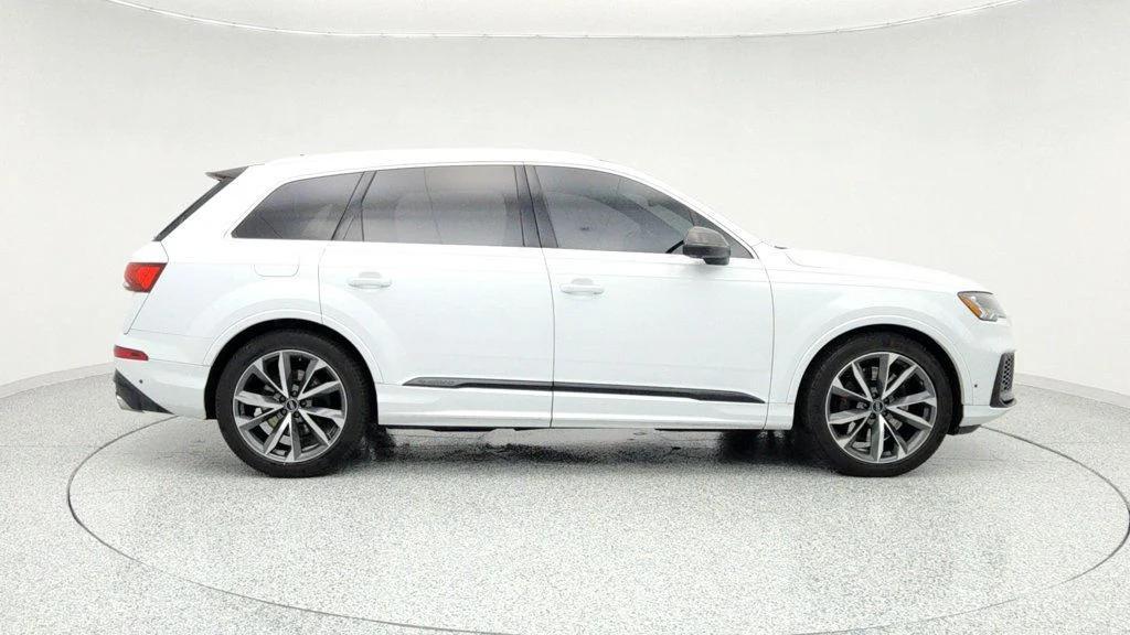 used 2022 Audi SQ7 car, priced at $47,495