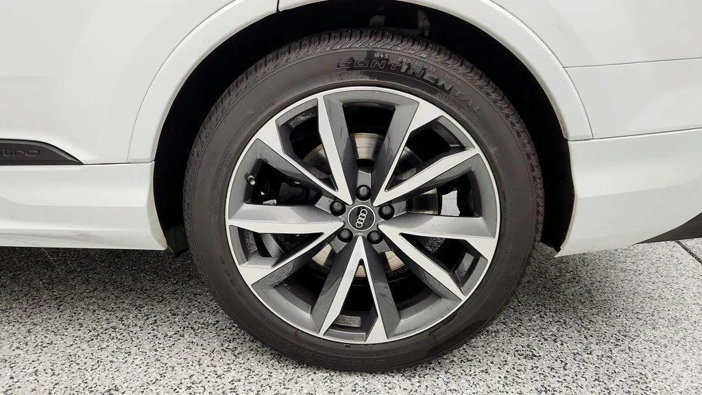 used 2022 Audi SQ7 car, priced at $47,495