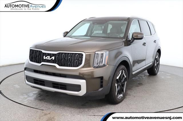 used 2024 Kia Telluride car, priced at $35,795