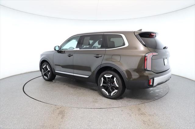 used 2024 Kia Telluride car, priced at $35,795