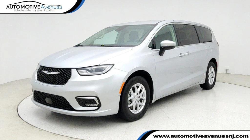 used 2023 Chrysler Pacifica car, priced at $29,495