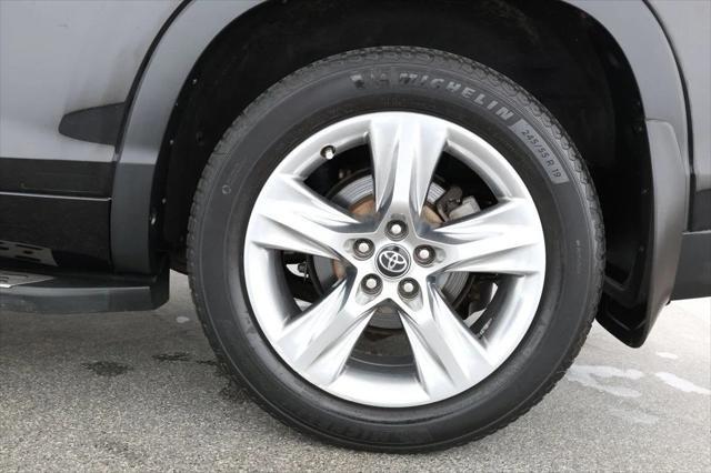 used 2016 Toyota Highlander car, priced at $25,495