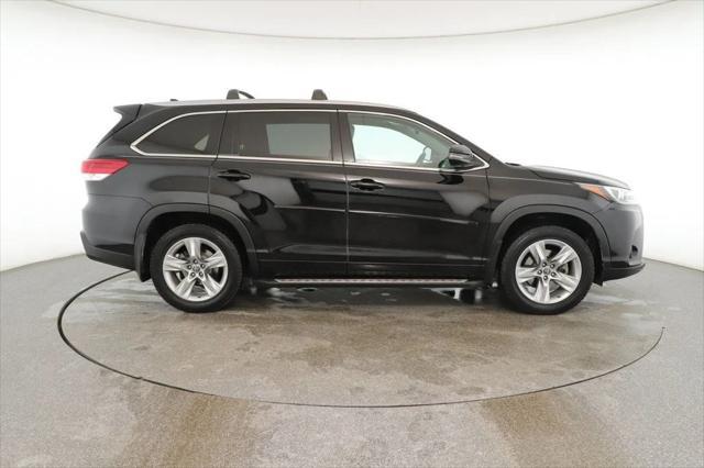 used 2018 Toyota Highlander car, priced at $24,995