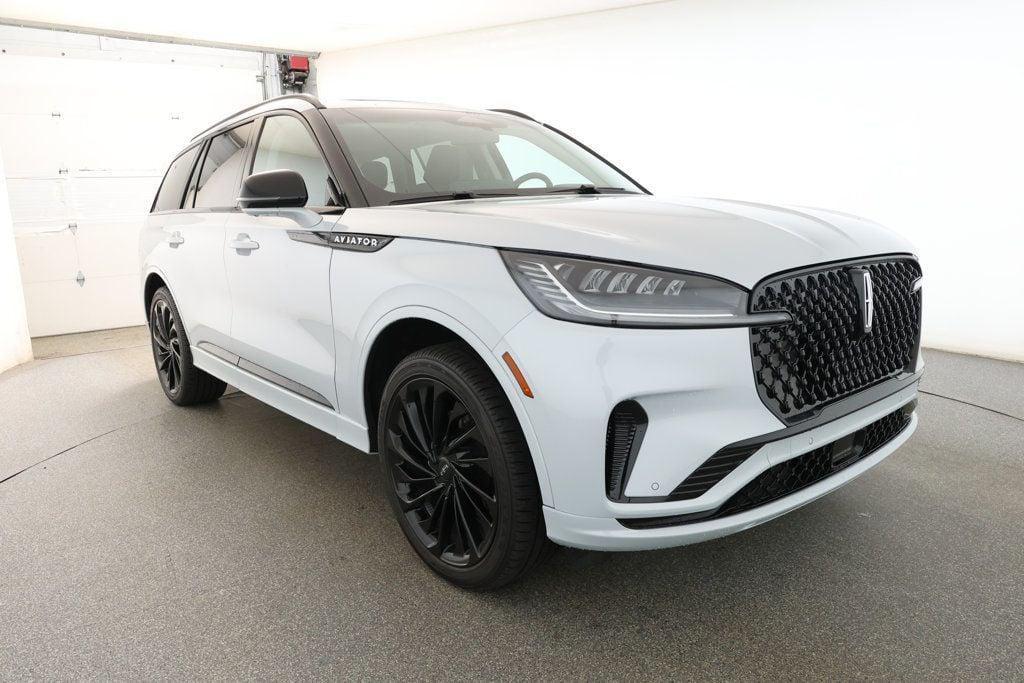 used 2025 Lincoln Aviator car, priced at $59,495