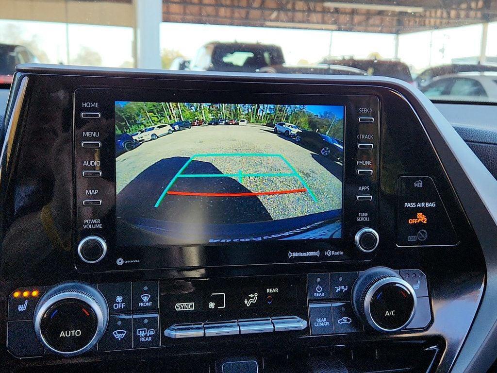 used 2022 Toyota Highlander car, priced at $29,995