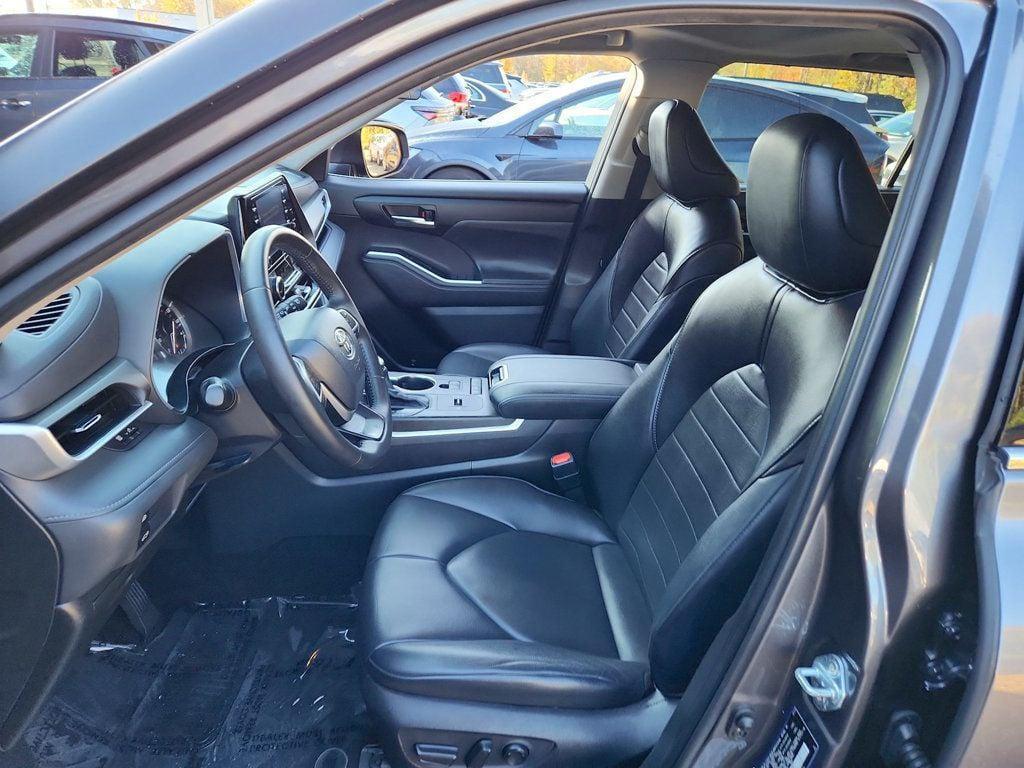used 2022 Toyota Highlander car, priced at $29,995