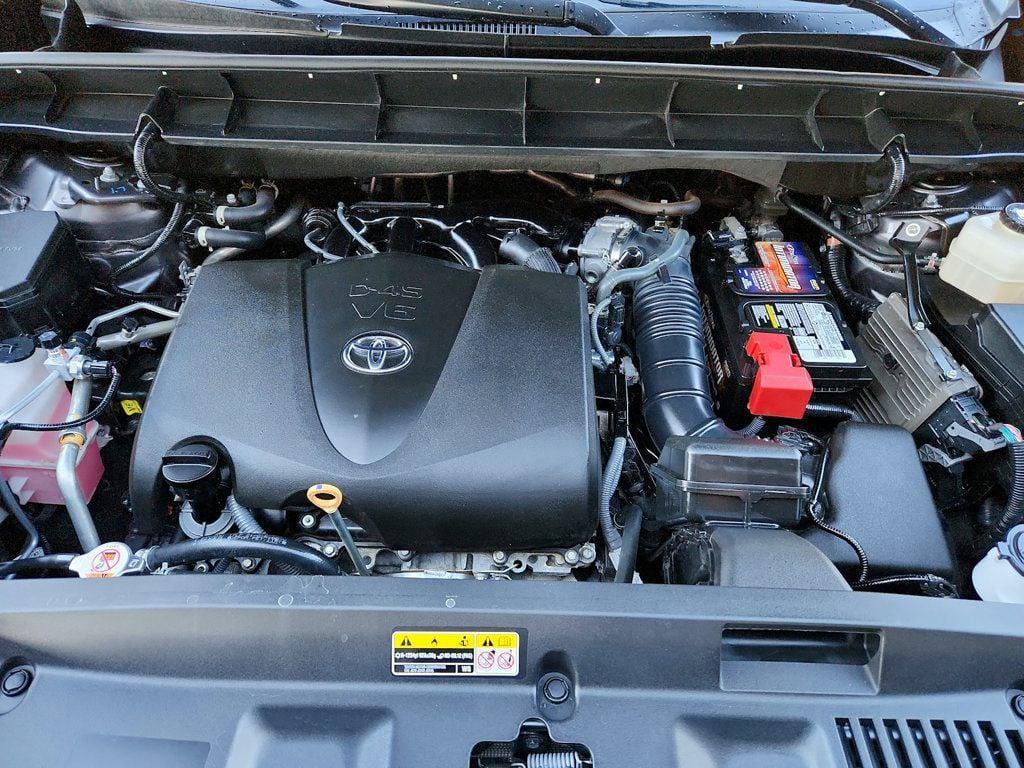 used 2022 Toyota Highlander car, priced at $29,995