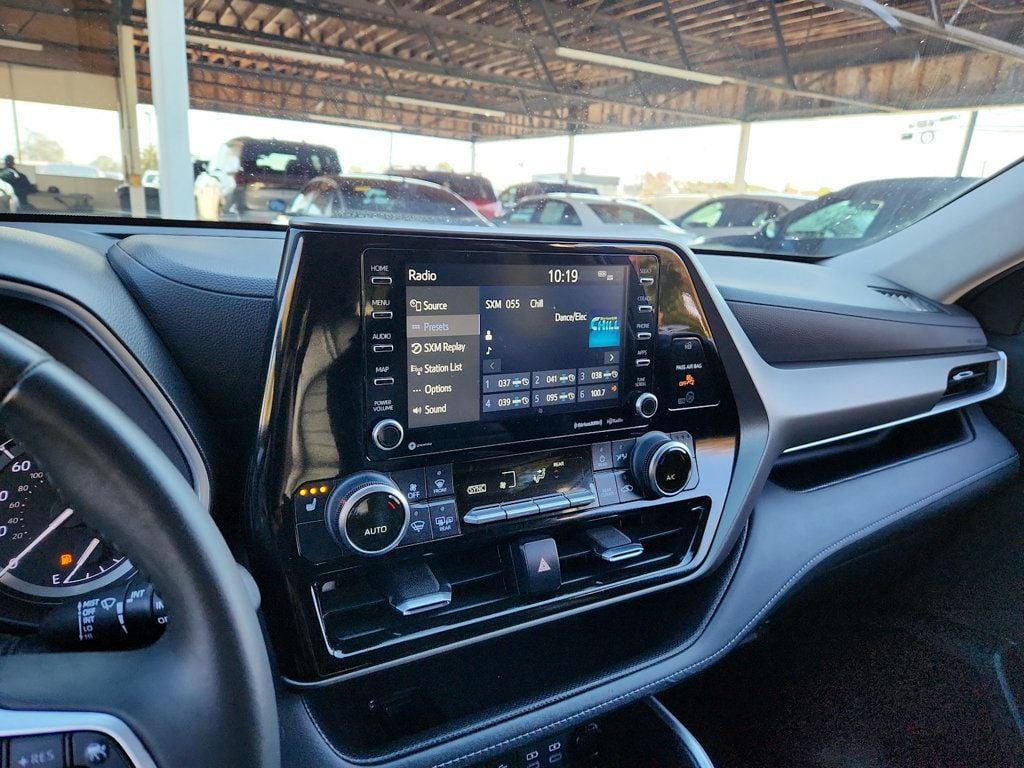 used 2022 Toyota Highlander car, priced at $29,995