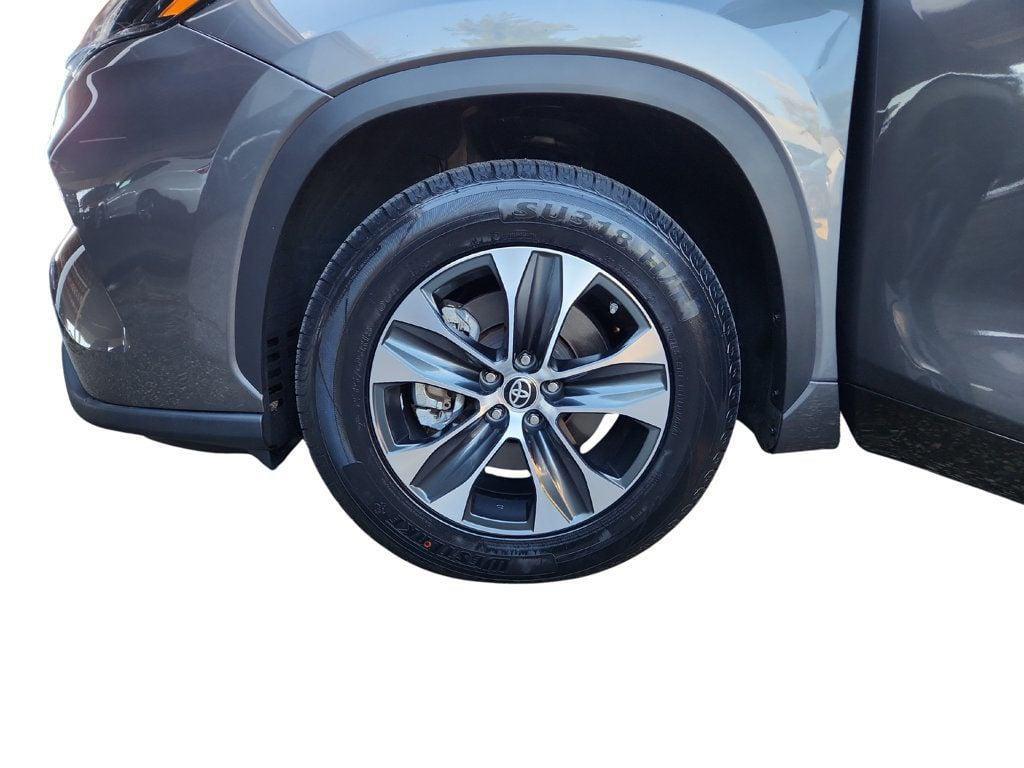 used 2022 Toyota Highlander car, priced at $29,695