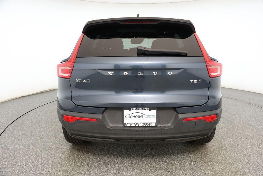 used 2022 Volvo XC40 car, priced at $23,995