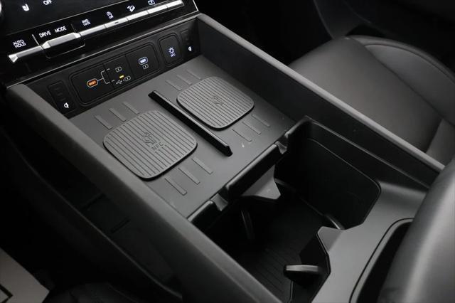 used 2024 Hyundai Santa Fe car, priced at $35,495