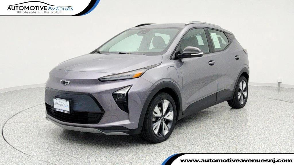 used 2022 Chevrolet Bolt EUV car, priced at $15,995