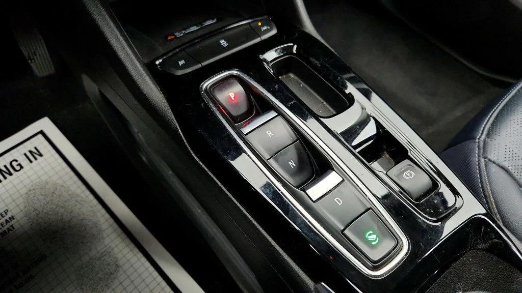 used 2022 Chevrolet Bolt EUV car, priced at $15,995