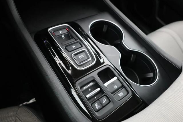 used 2024 Honda Pilot car, priced at $31,995