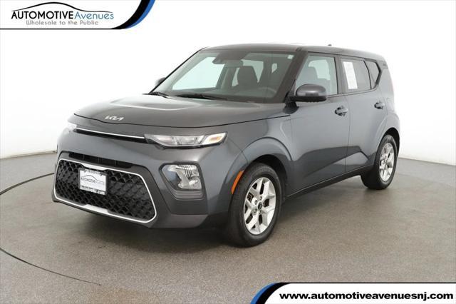 used 2022 Kia Soul car, priced at $15,495