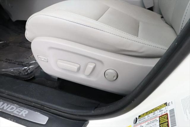 used 2015 Toyota Highlander car, priced at $14,795
