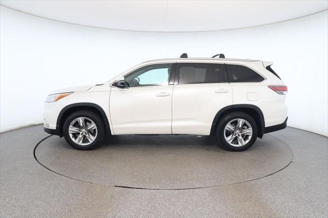 used 2015 Toyota Highlander car, priced at $14,795