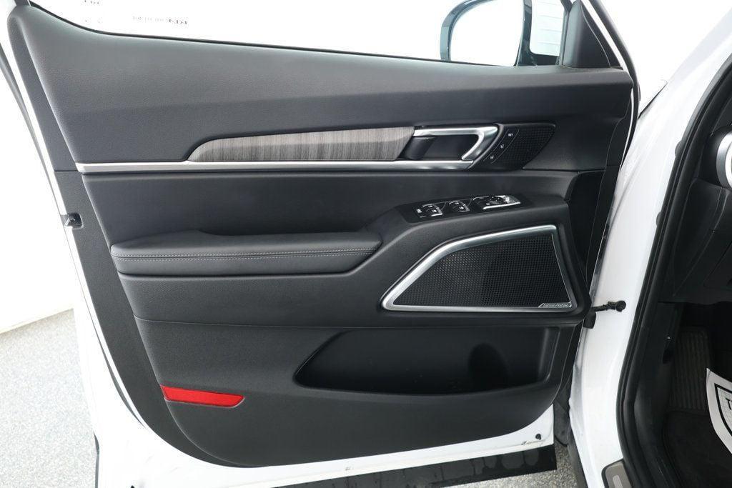 used 2023 Kia Telluride car, priced at $31,995