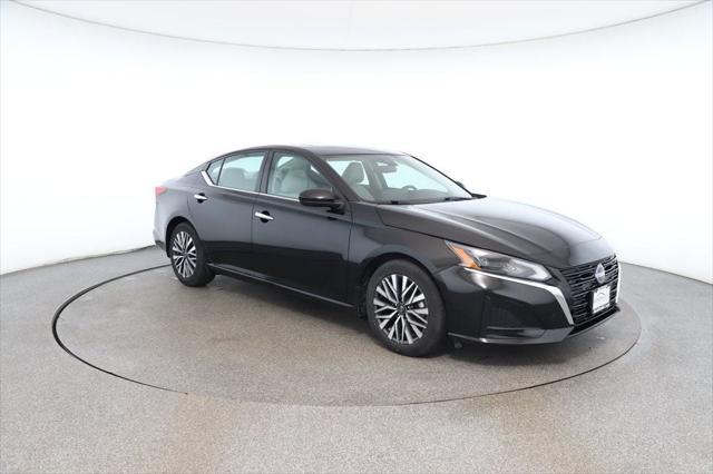 used 2023 Nissan Altima car, priced at $19,995