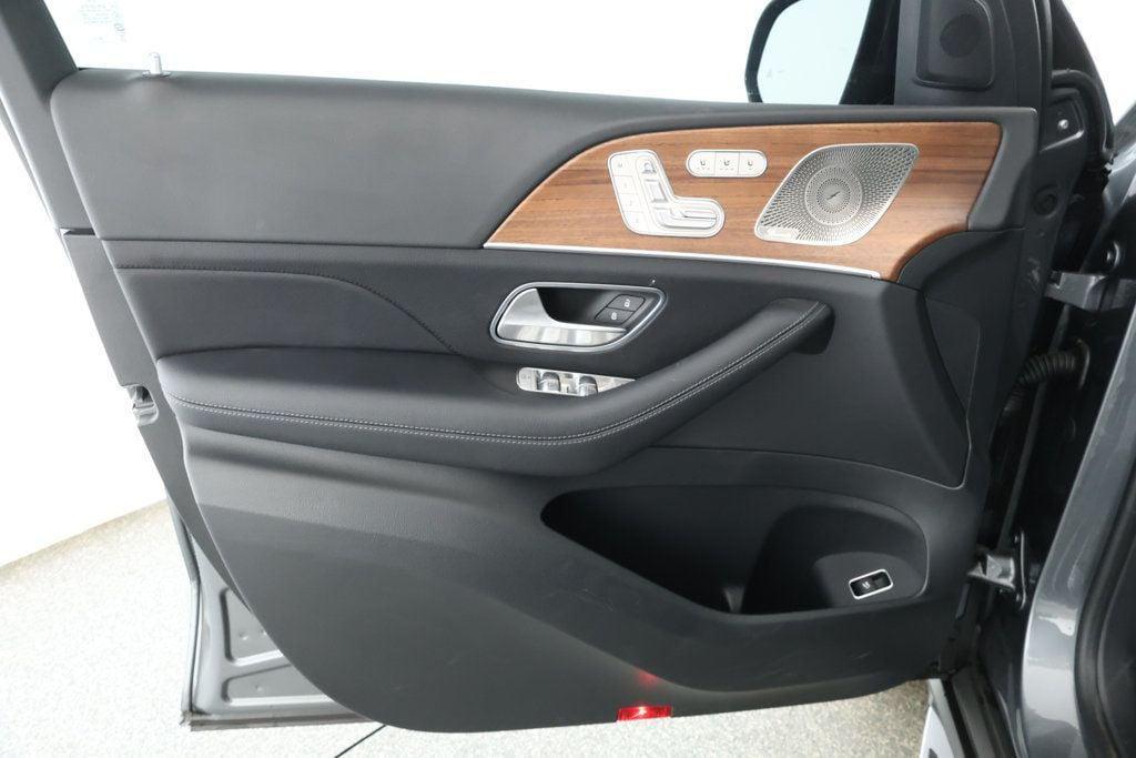 used 2025 Mercedes-Benz GLE 350 car, priced at $54,995