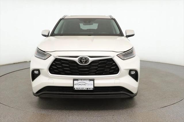 used 2021 Toyota Highlander car, priced at $28,995