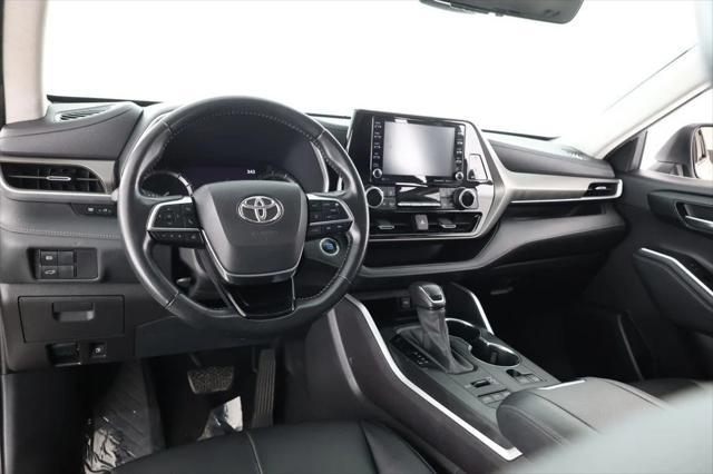 used 2021 Toyota Highlander car, priced at $28,995