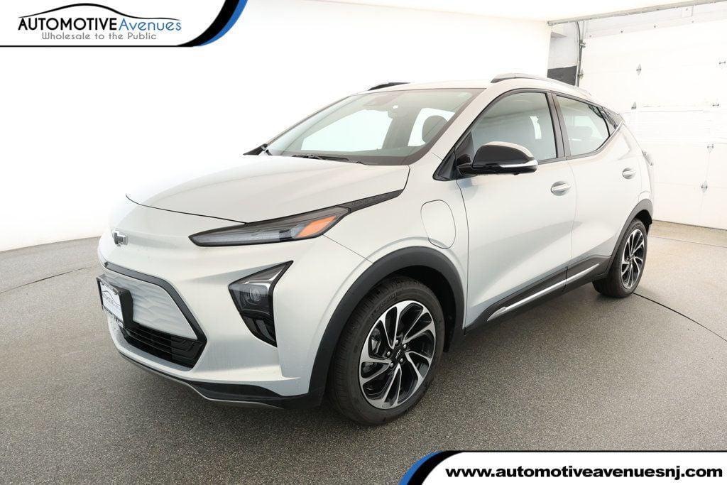 used 2023 Chevrolet Bolt EUV car, priced at $25,995