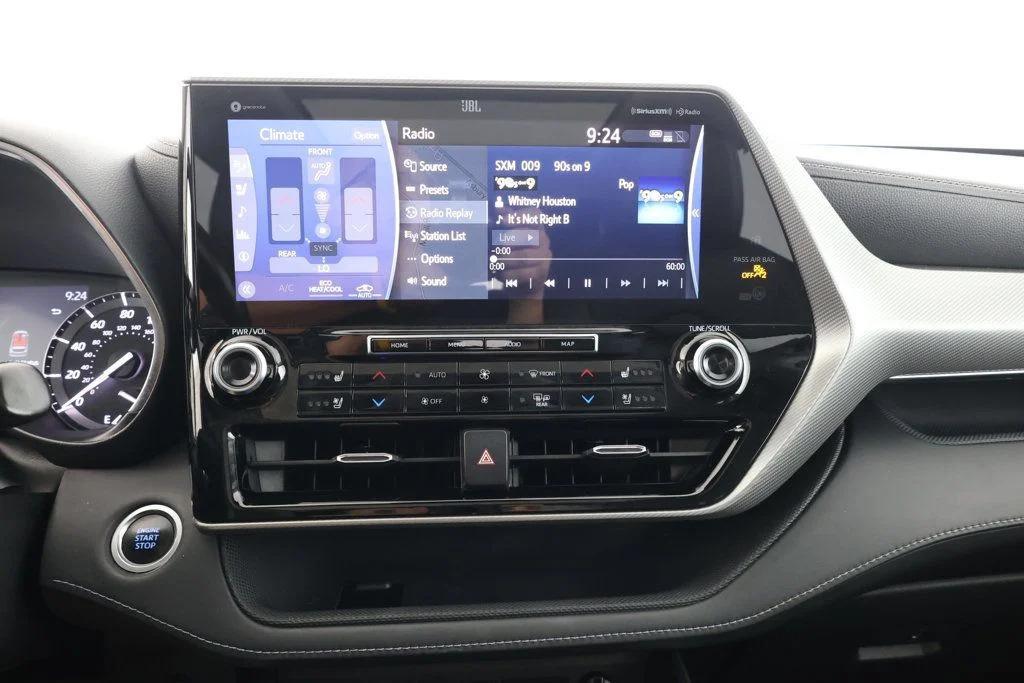 used 2020 Toyota Highlander car, priced at $30,995