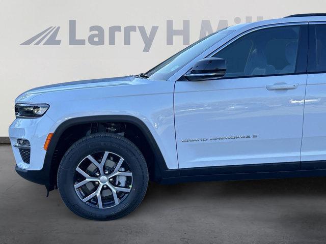 new 2025 Jeep Grand Cherokee car, priced at $42,923