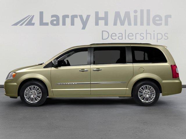 used 2014 Chrysler Town & Country car, priced at $9,712