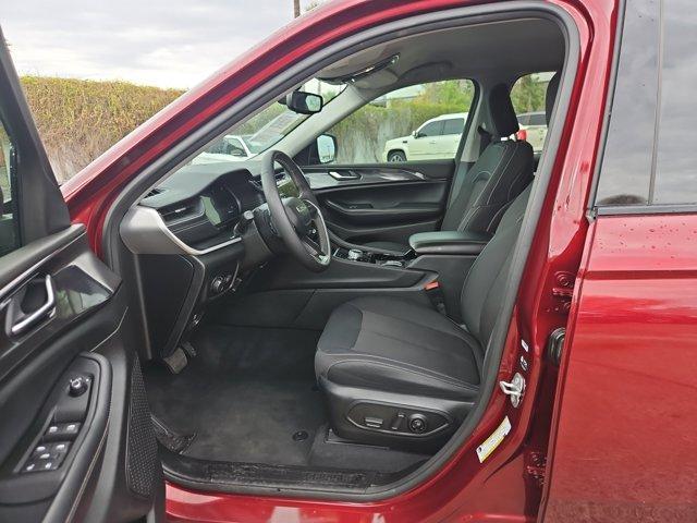 used 2023 Jeep Grand Cherokee car, priced at $28,035