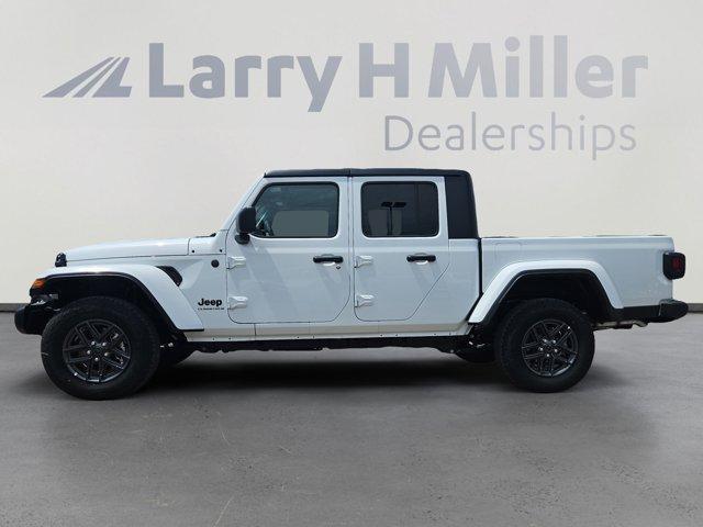 new 2025 Jeep Gladiator car, priced at $46,623
