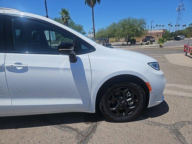 new 2024 Chrysler Pacifica Hybrid car, priced at $49,483