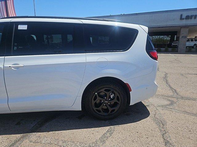 new 2024 Chrysler Pacifica Hybrid car, priced at $49,483