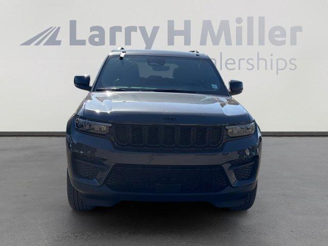 new 2025 Jeep Grand Cherokee car, priced at $42,205