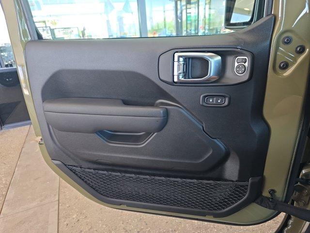 new 2025 Jeep Gladiator car, priced at $47,104