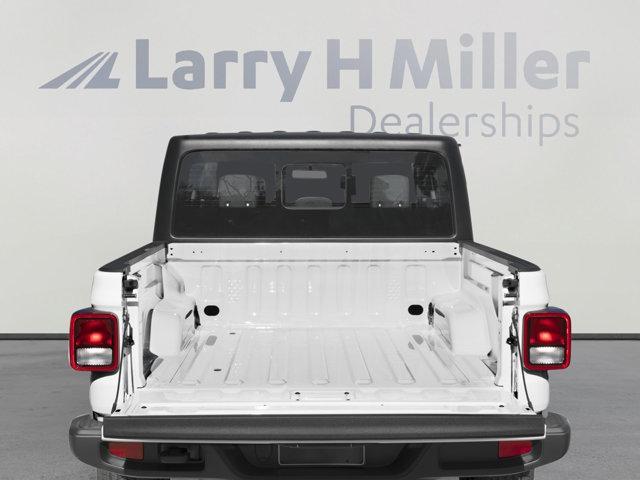 new 2025 Jeep Gladiator car, priced at $45,732