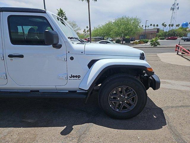 new 2024 Jeep Gladiator car, priced at $46,399