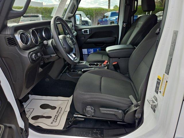 used 2023 Jeep Gladiator car, priced at $32,238