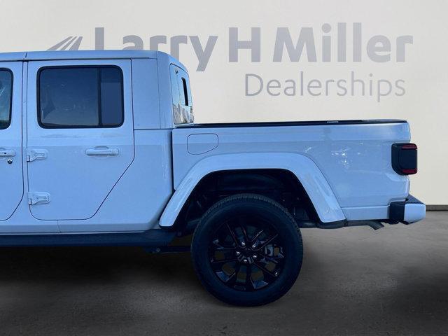 used 2022 Jeep Gladiator car, priced at $39,294